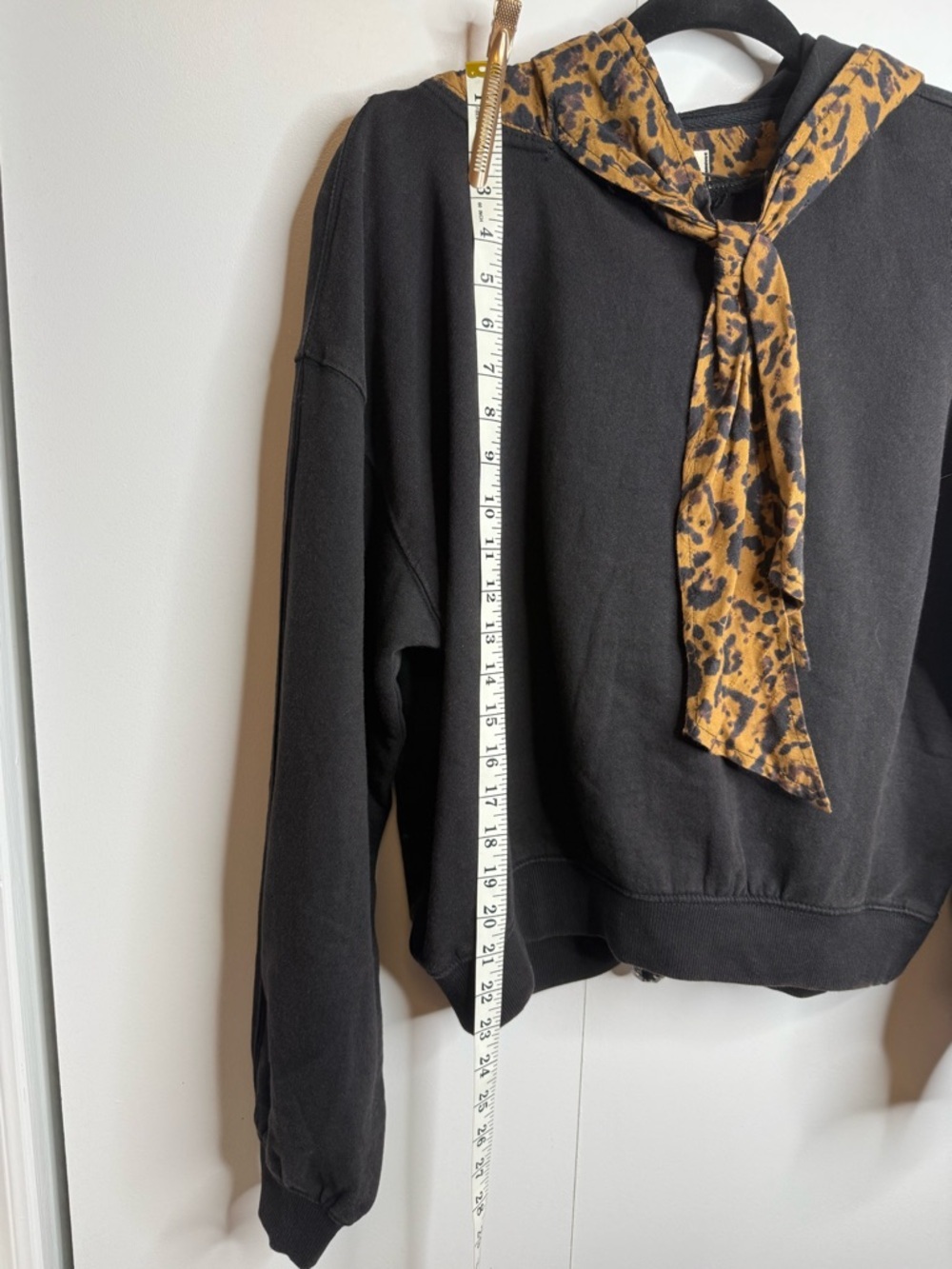 Free People Cheetah Scarf Black Hoodie Sweatshirt - NWOT Small - Picture 7 of 8